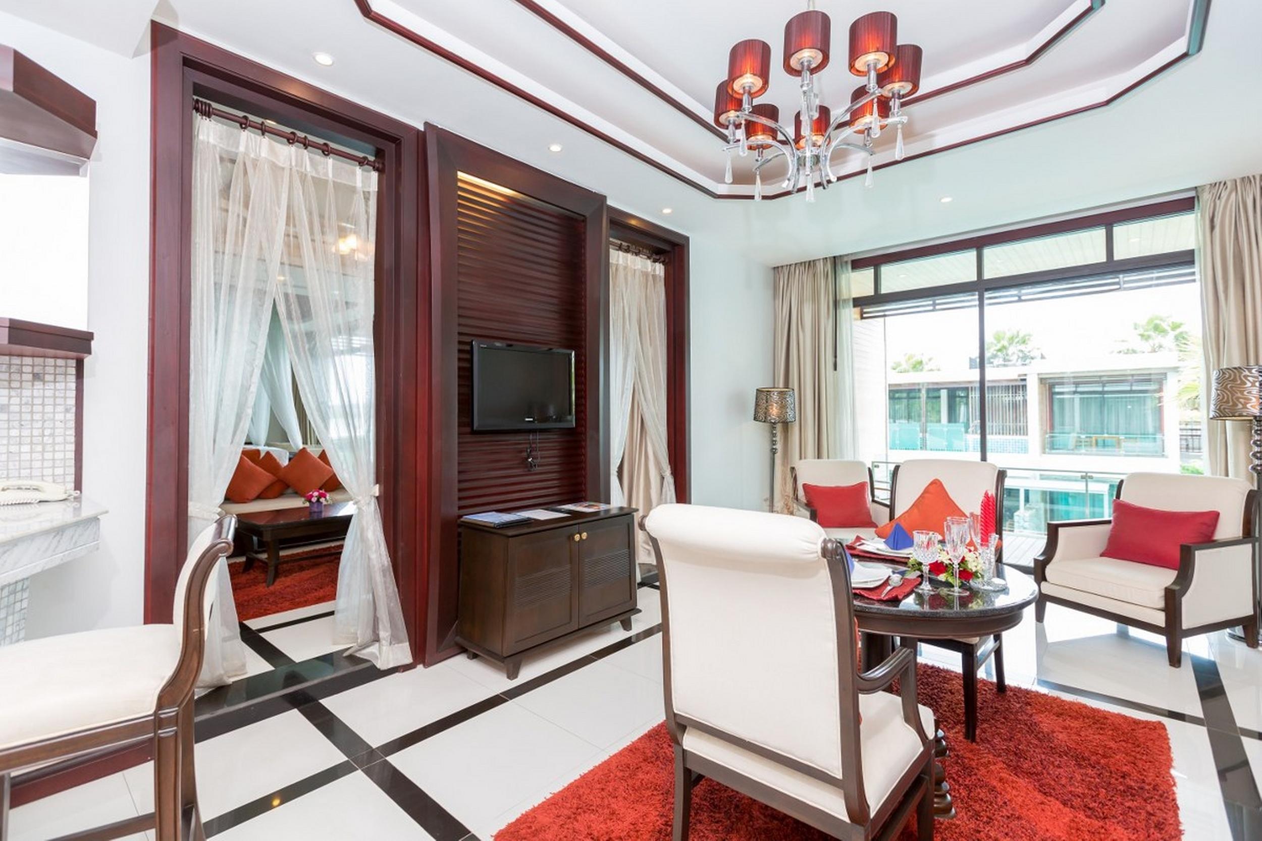 Wyndham Sea Pearl Resort, Phuket Patong Ngoại thất bức ảnh A living room at the hotel
