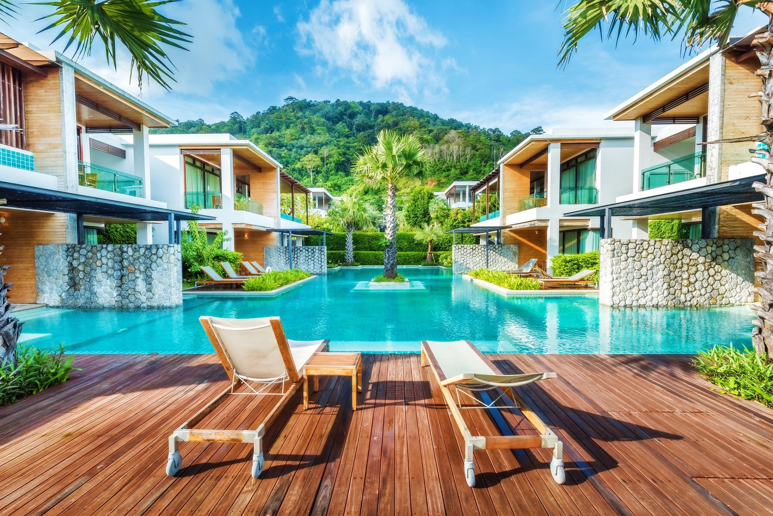 Wyndham Sea Pearl Resort, Phuket Patong Ngoại thất bức ảnh The swimming pool at the resort
