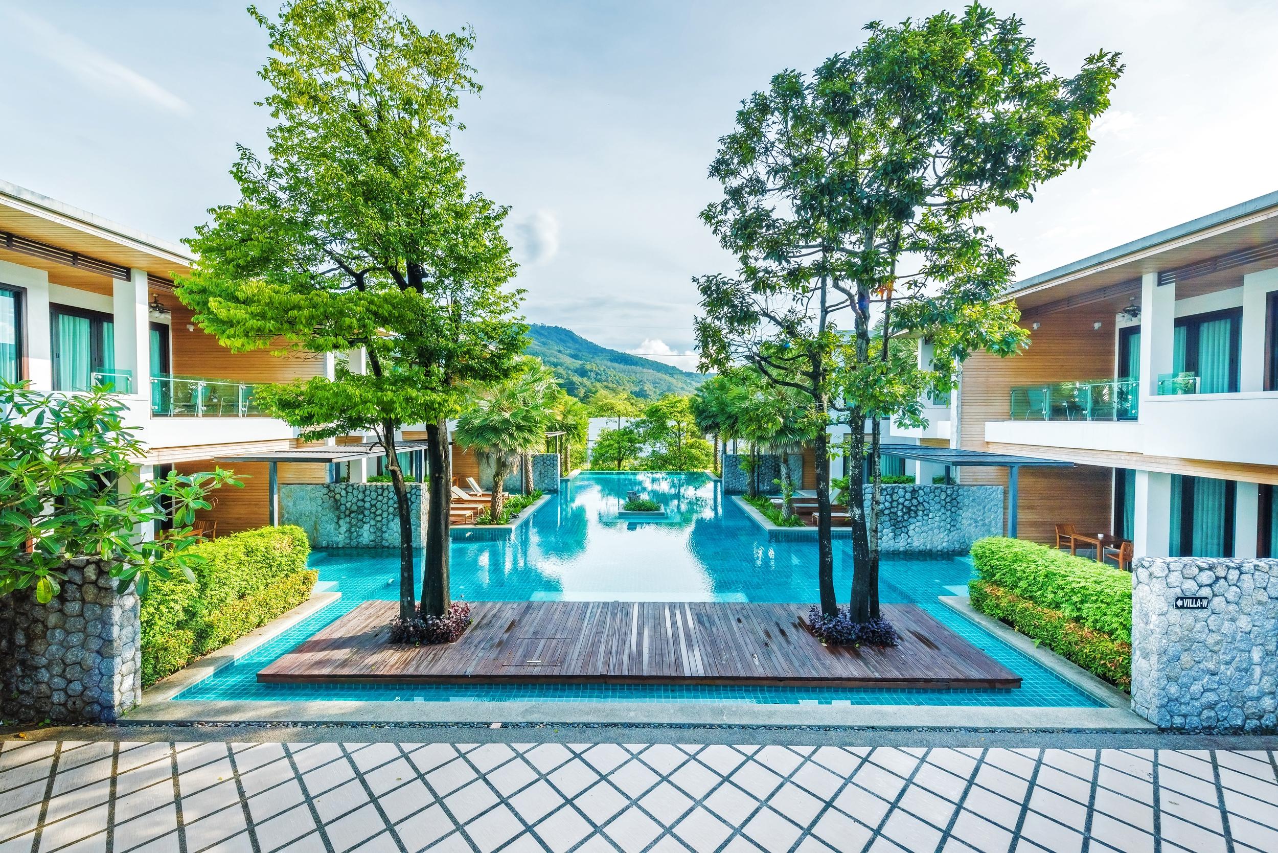 Wyndham Sea Pearl Resort, Phuket Patong Ngoại thất bức ảnh The swimming pool at the resort