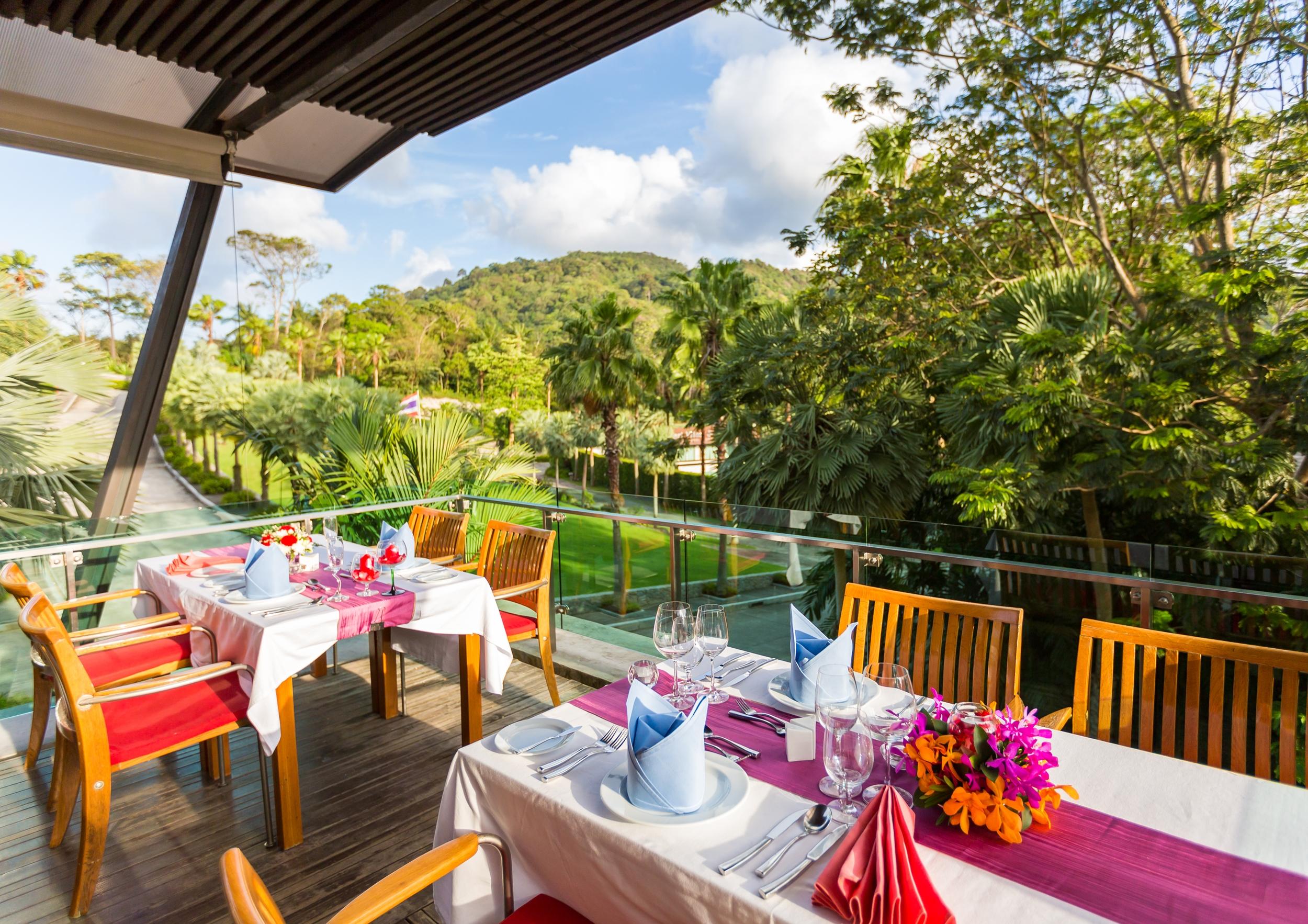 Wyndham Sea Pearl Resort, Phuket Patong Ngoại thất bức ảnh The restaurant at the resort