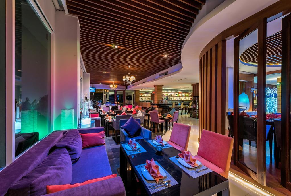 Wyndham Sea Pearl Resort, Phuket Patong Ngoại thất bức ảnh The restaurant