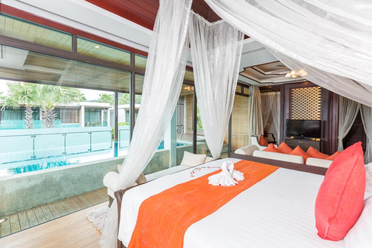 Wyndham Sea Pearl Resort, Phuket Patong Ngoại thất bức ảnh A bedroom at the resort